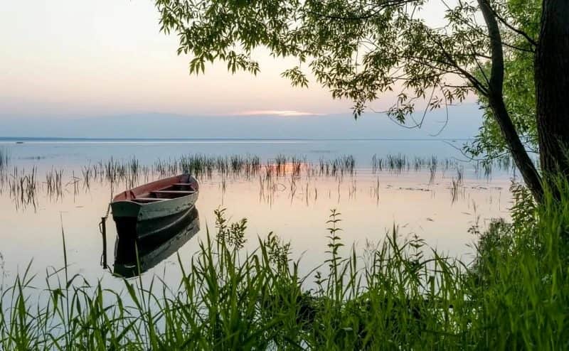 Плещеево озеро находится в старинном городе Переславль-Залесский. Прогноз клева на Плещеевом озере. Рыбалка зимняя и летняя